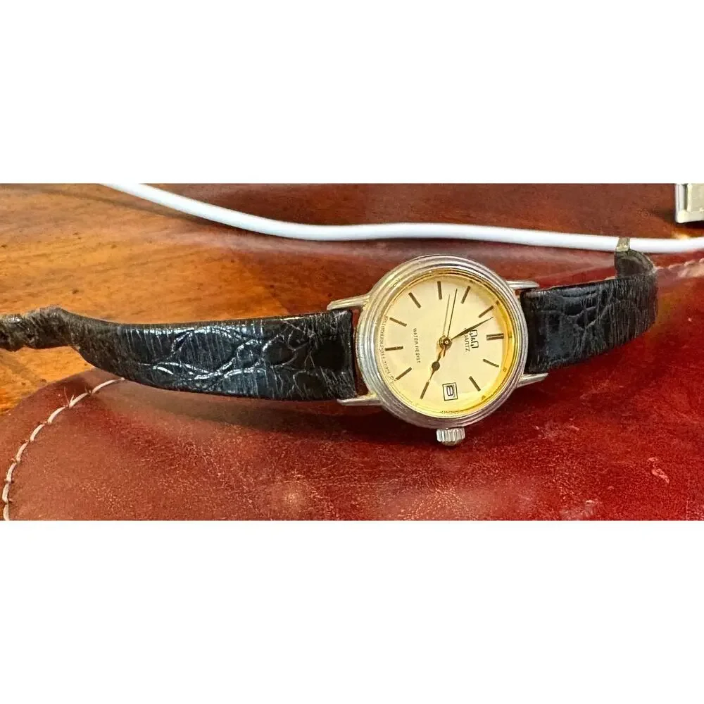 Woman's Citizen Q&Q Gold Tone Quartz Watch, Date, Leather Band, New Battery